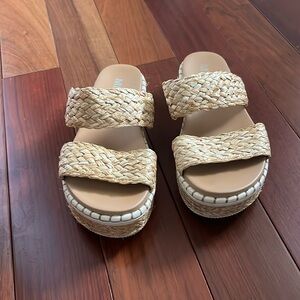 Mia Sandals size 6